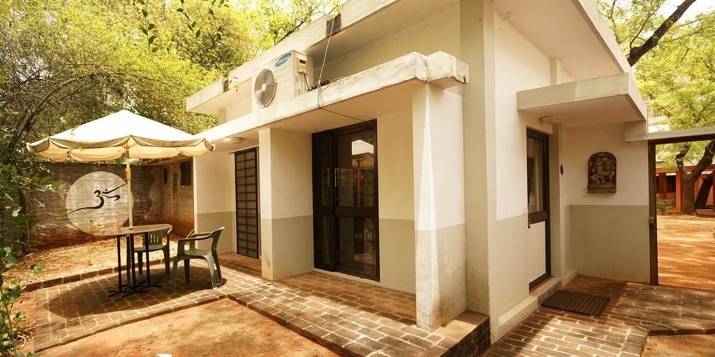 Auromode Apartments Auroville Ruang foto